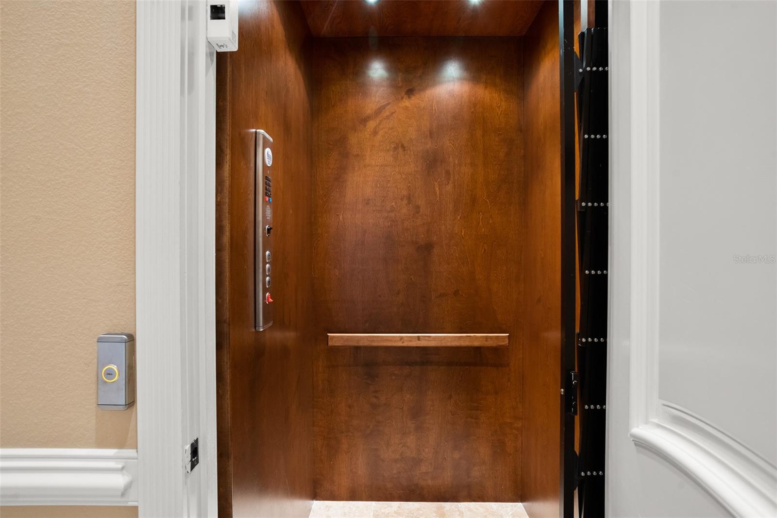 O6382015 Property Photo