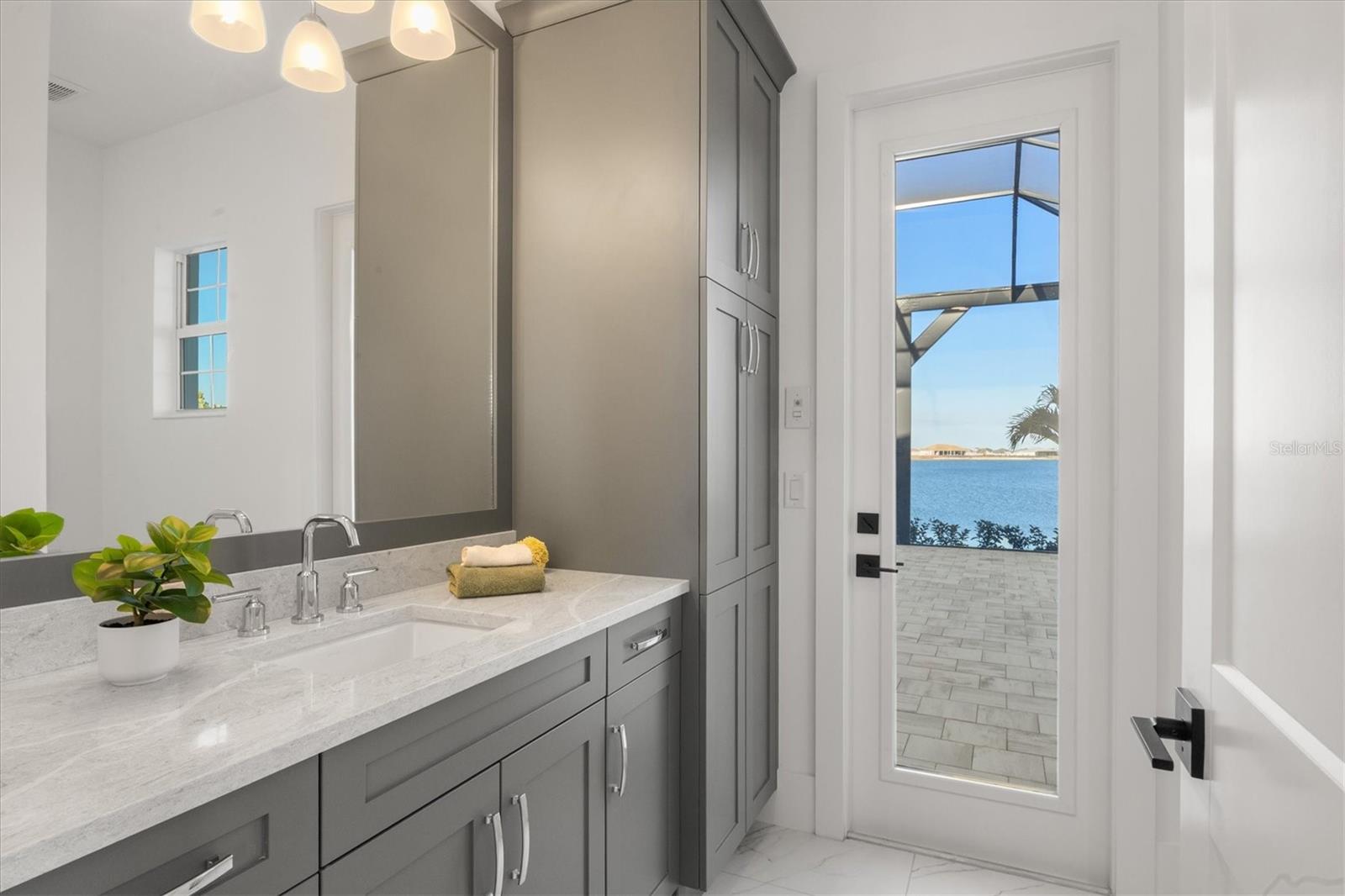 A4682338 Property Photo