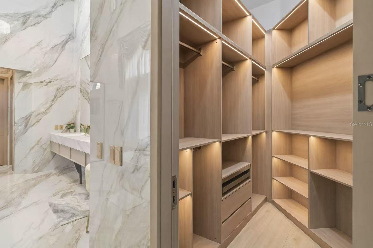 O6382040 Property Photo