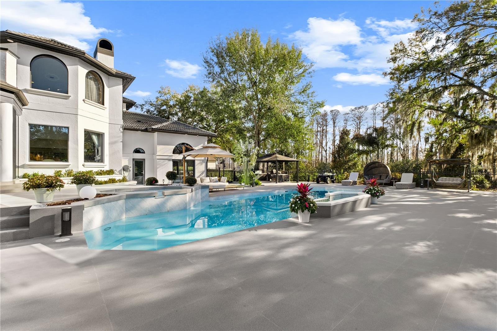 O6382040 Property Photo