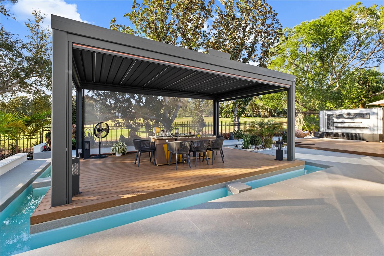 O6382040 Property Photo