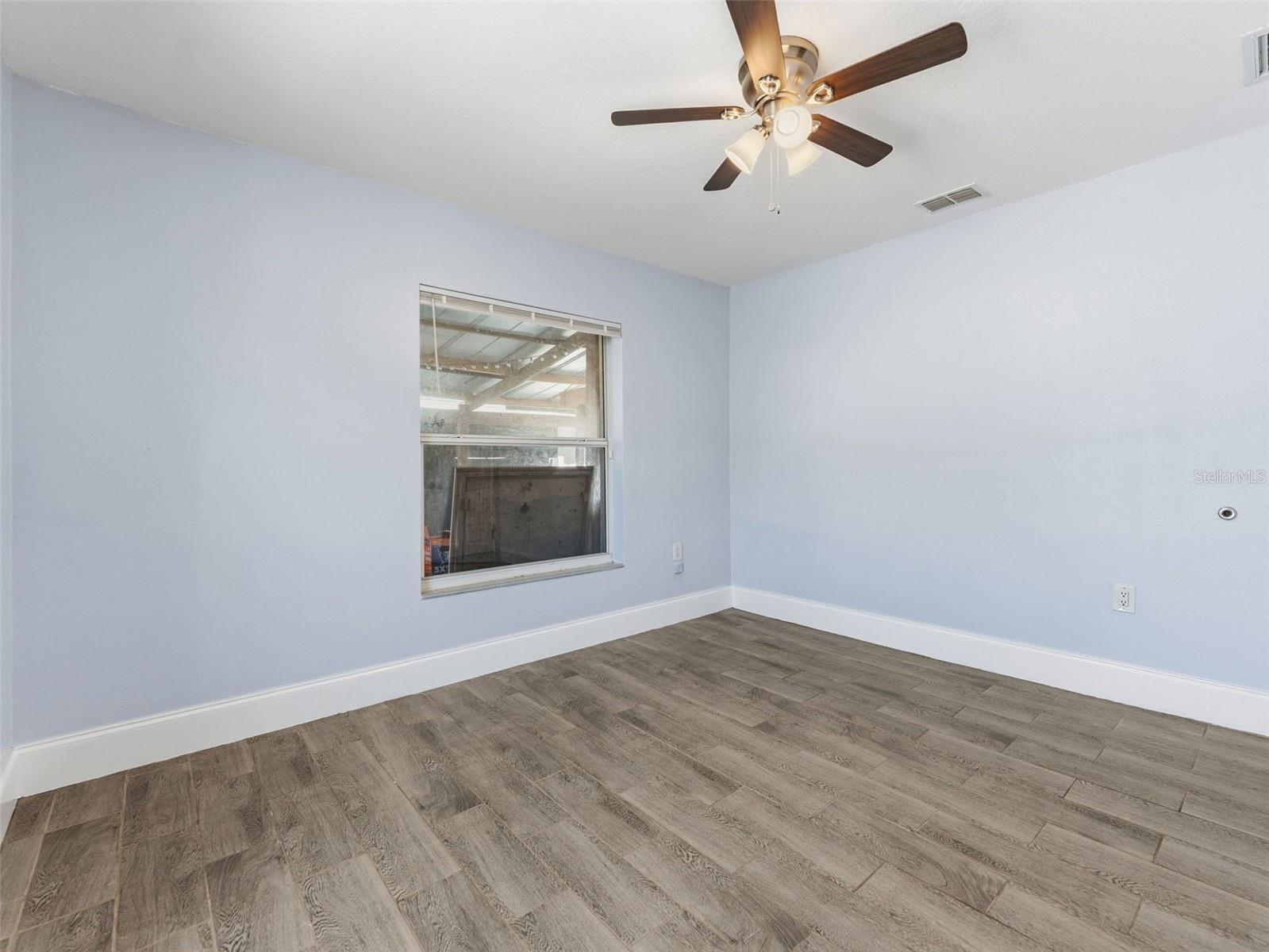 207 W BROAD ST, TAMPA, FL, 33604