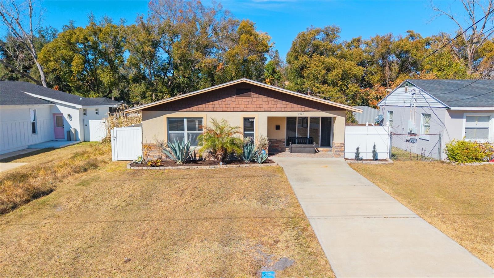 207 W BROAD ST, TAMPA, FL, 33604