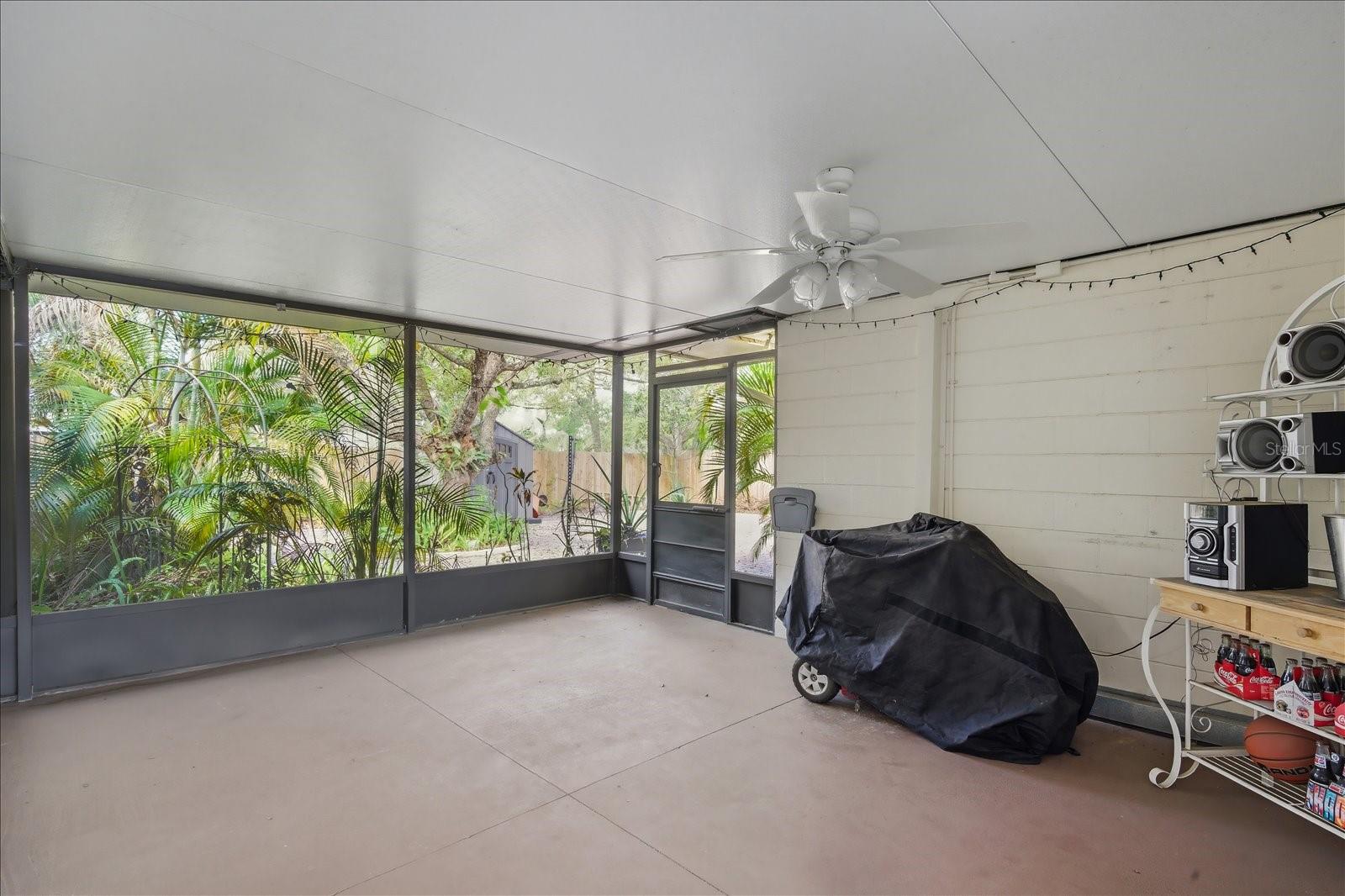 2101 W KYRA DR, TAMPA, FL, 33612