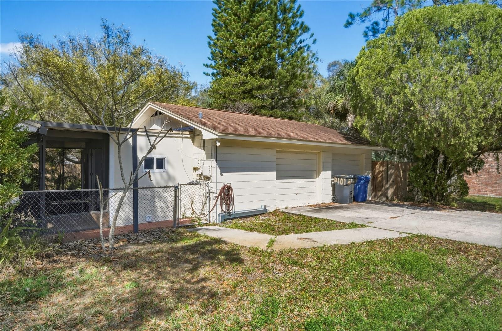 2101 W KYRA DR, TAMPA, FL, 33612