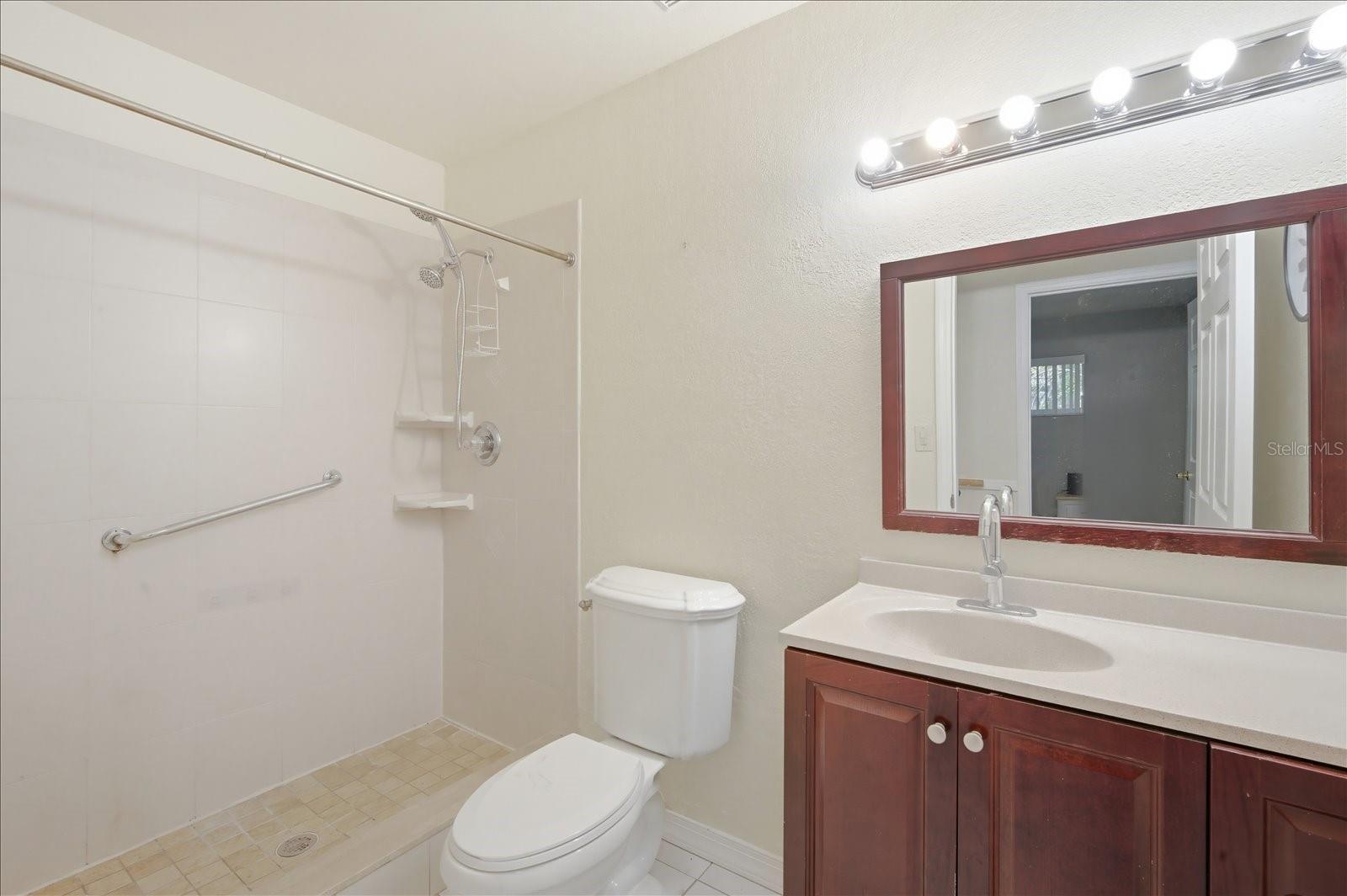 2101 W KYRA DR, TAMPA, FL, 33612