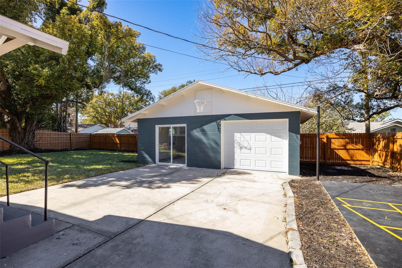 Detached garage and potential ADU