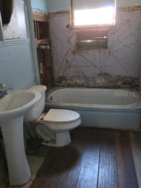 P4937827 Property Photo