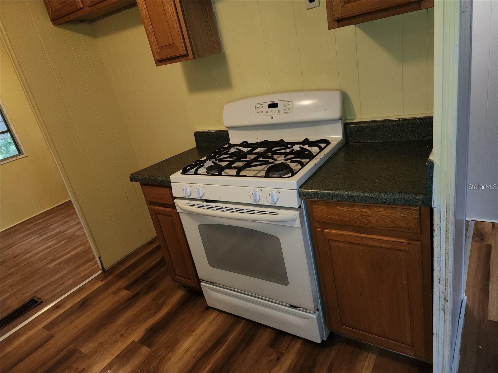 A4682352 Property Photo