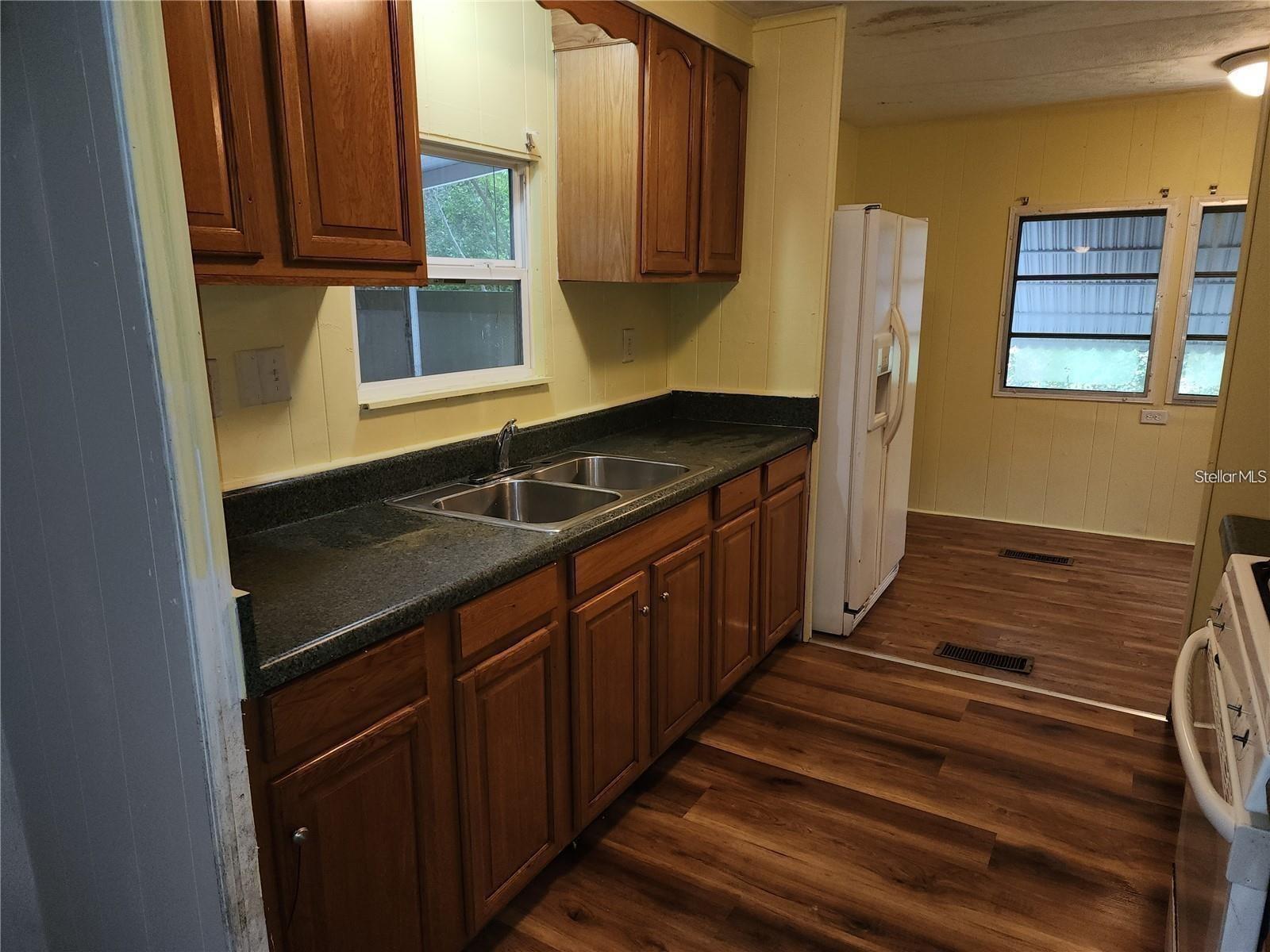 A4682352 Property Photo