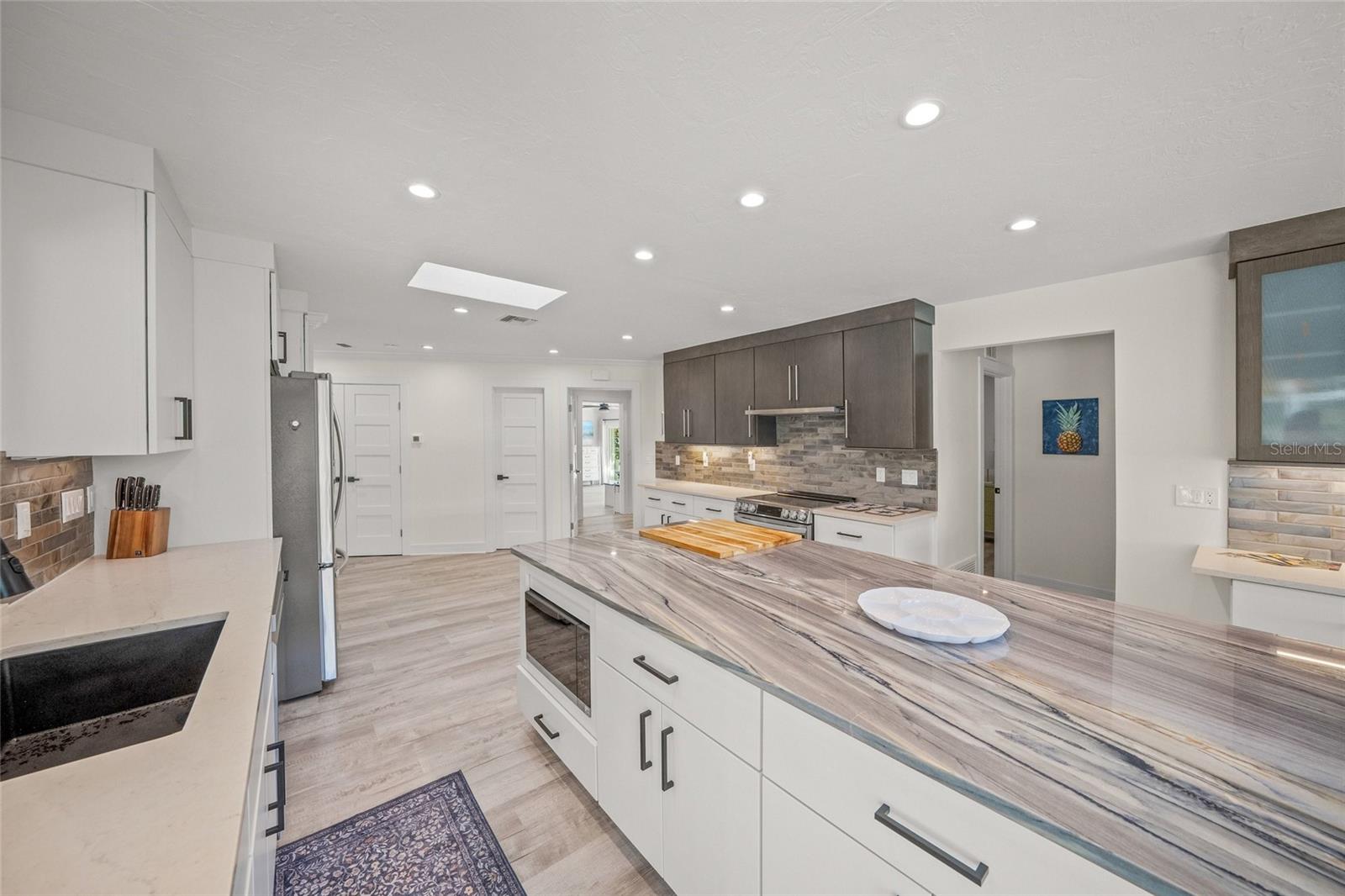 A4682353 Property Photo