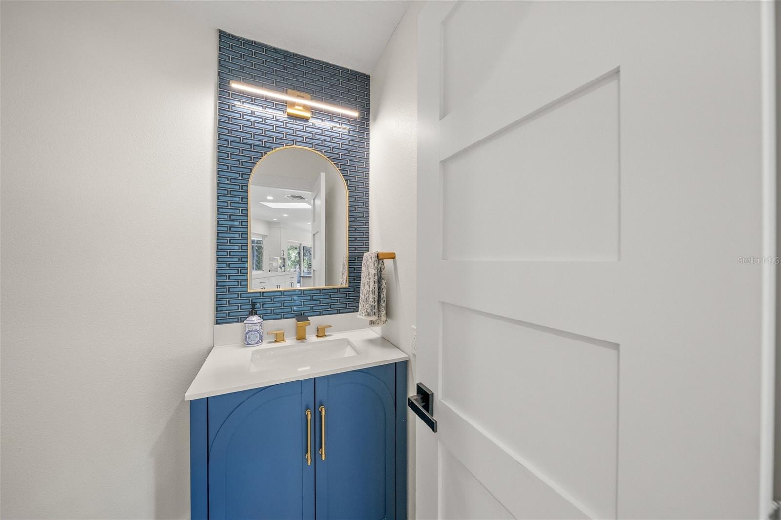 A4682353 Property Photo