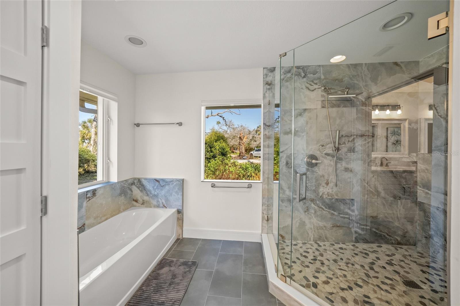 A4682353 Property Photo