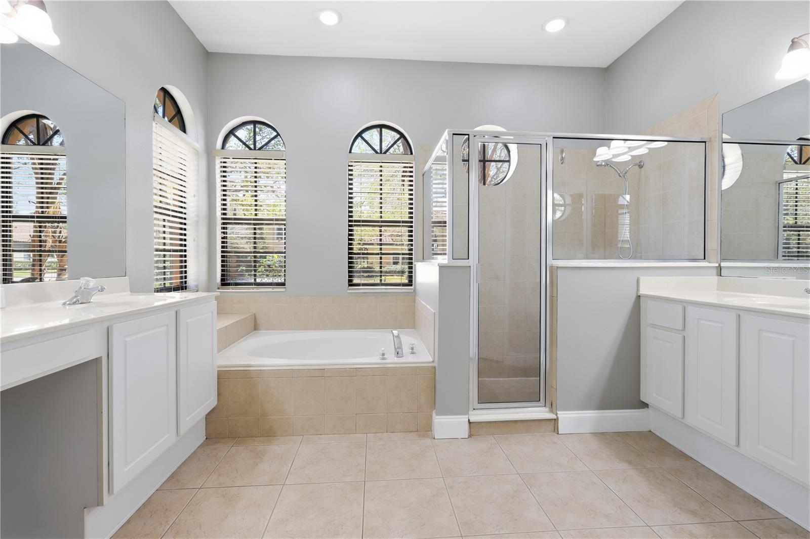 111 SAN LUCIA DR, DEBARY, FL, 32713