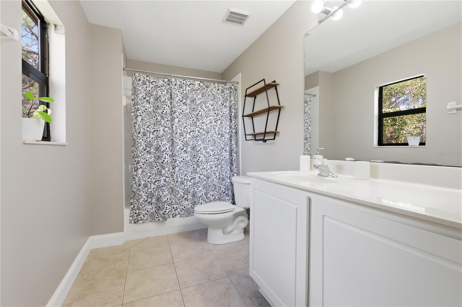 111 SAN LUCIA DR, DEBARY, FL, 32713