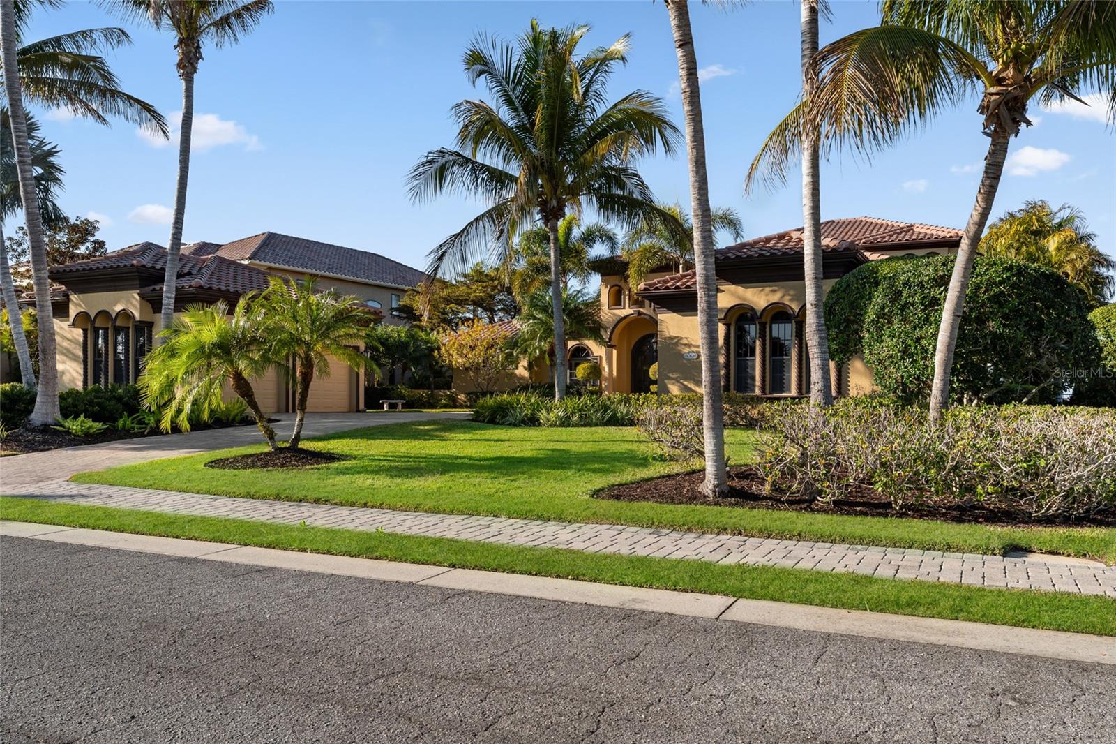 A4682382 Property Photo