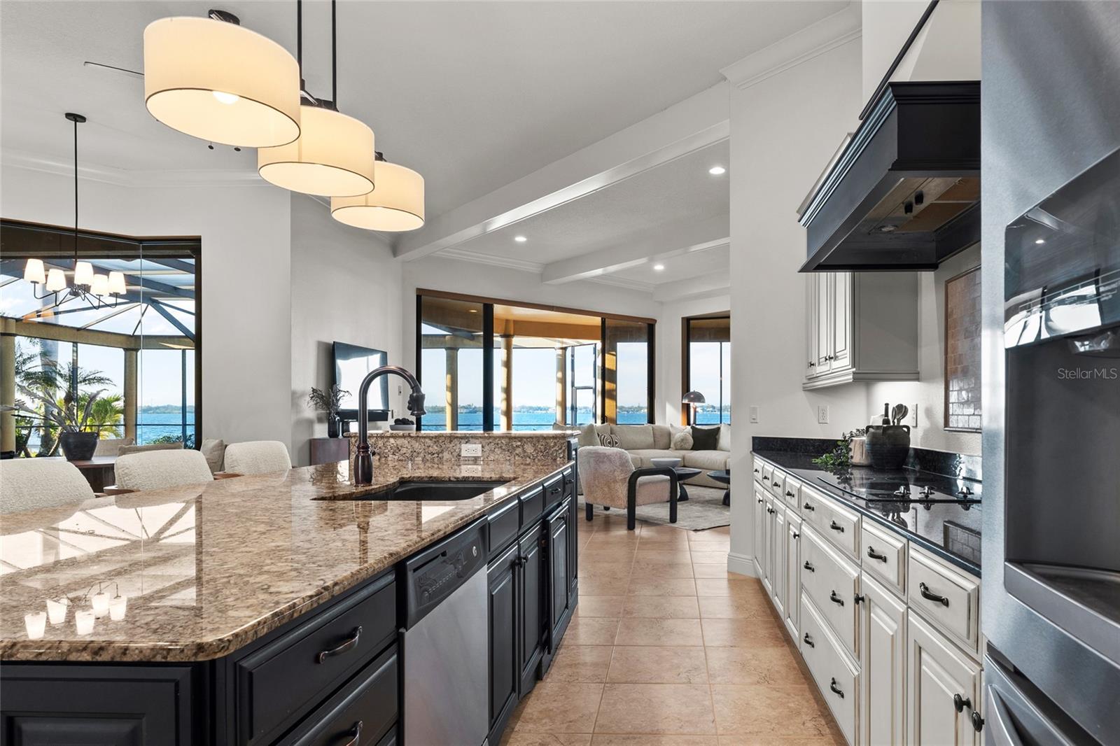 A4682382 Property Photo