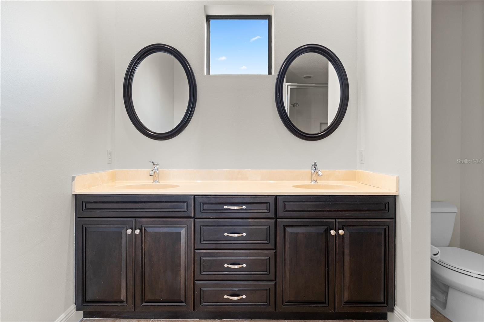 A4682382 Property Photo