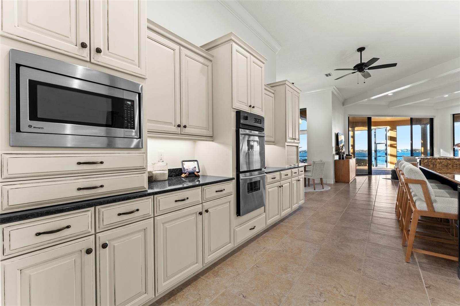 A4682382 Property Photo