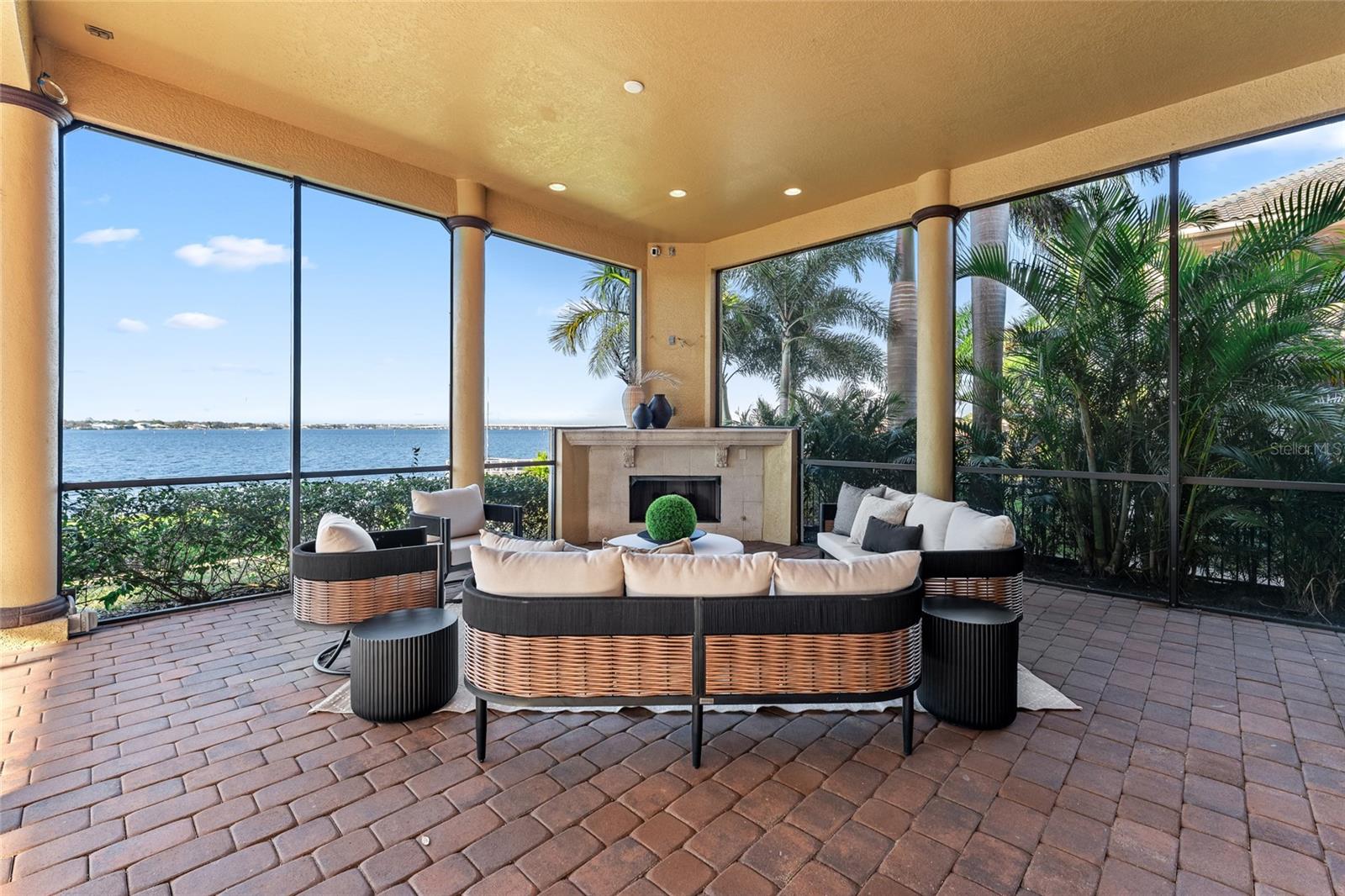 A4682382 Property Photo