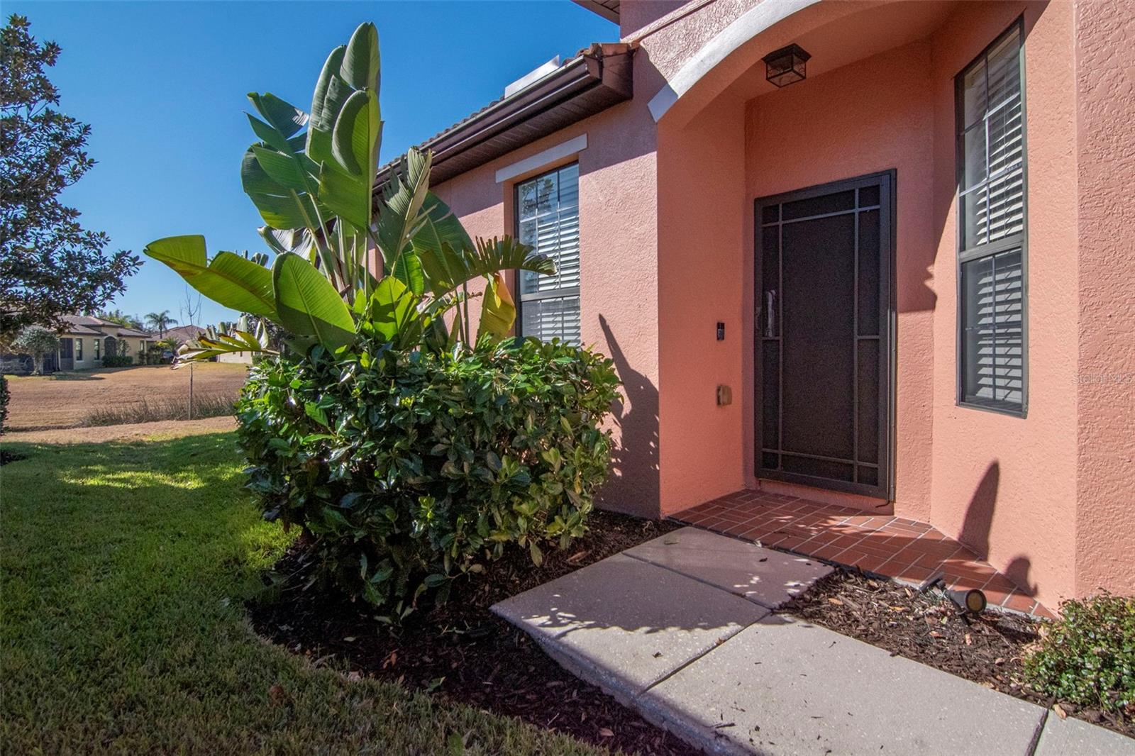 Side Entry provides Single Family Home Feel