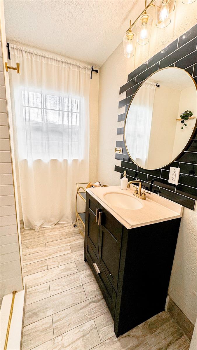 609 E LOUISIANA AVE, TAMPA, FL, 33603