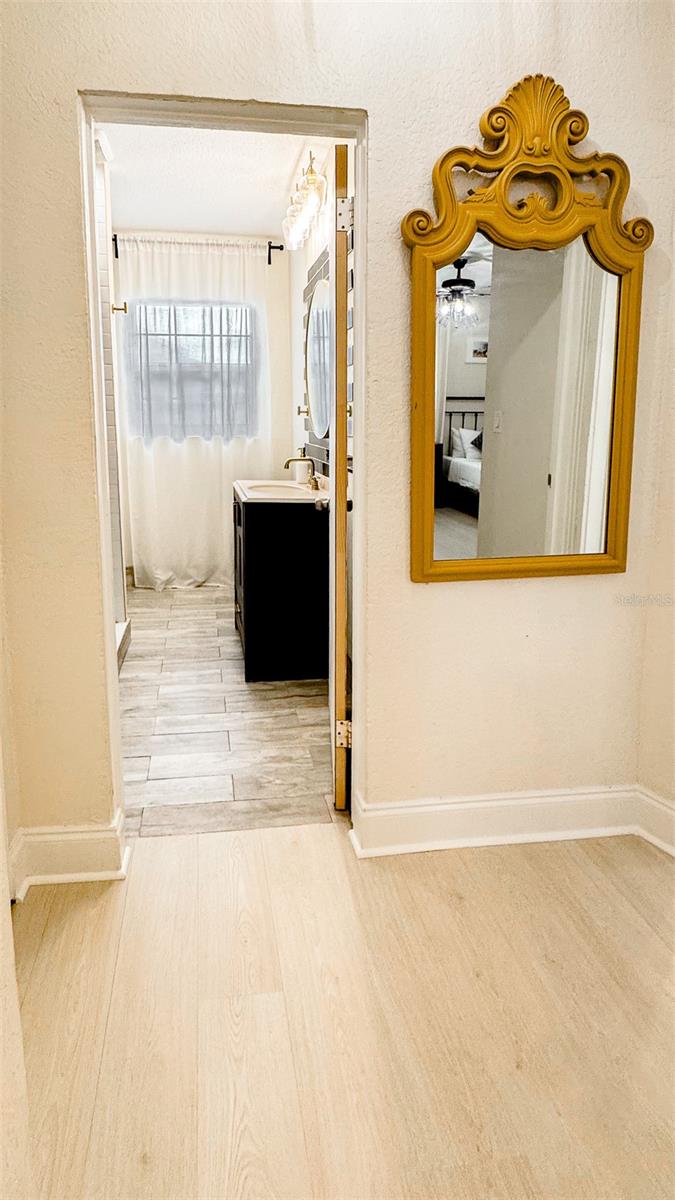 609 E LOUISIANA AVE, TAMPA, FL, 33603