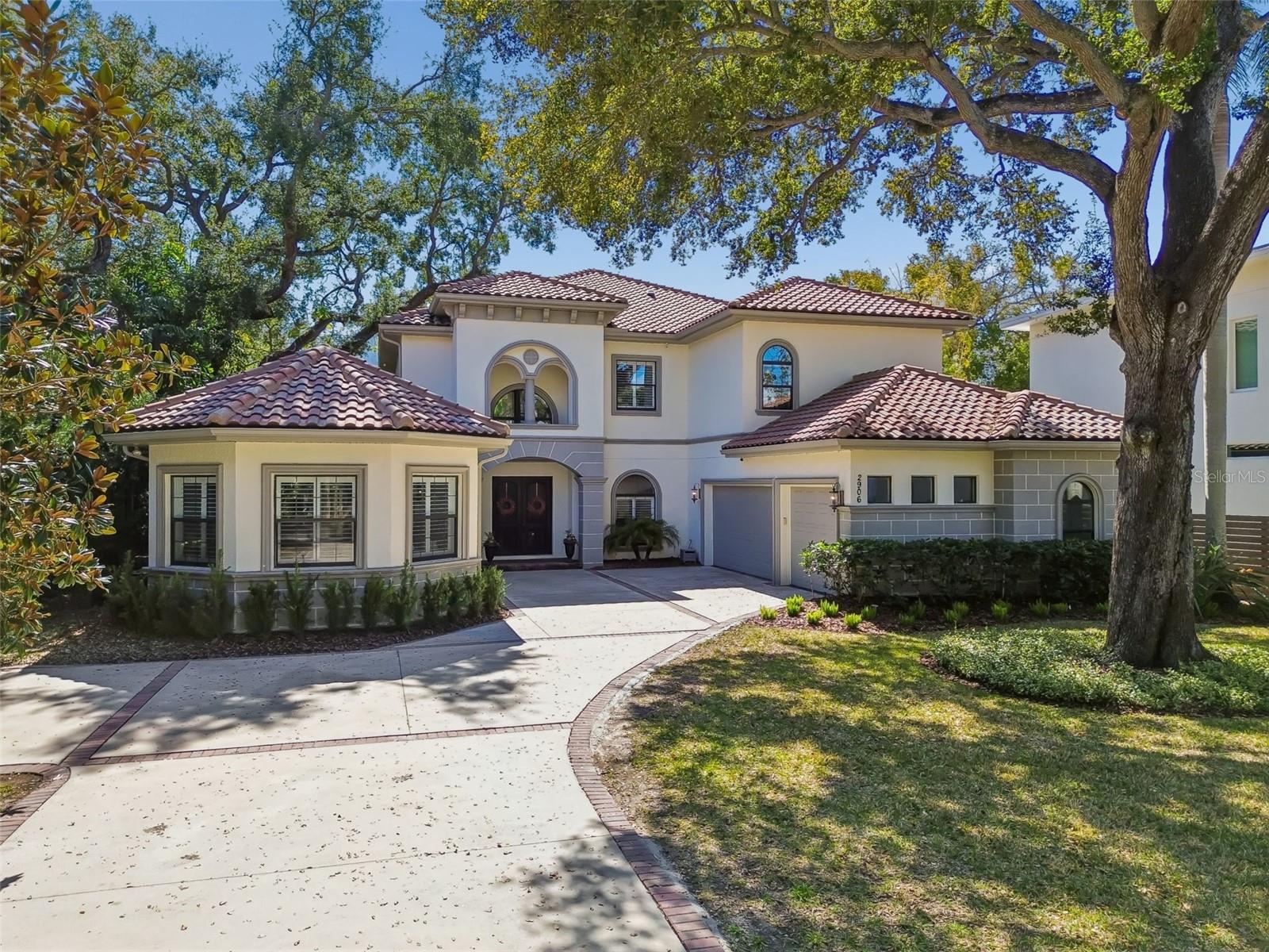 TB8475871 Property Photo