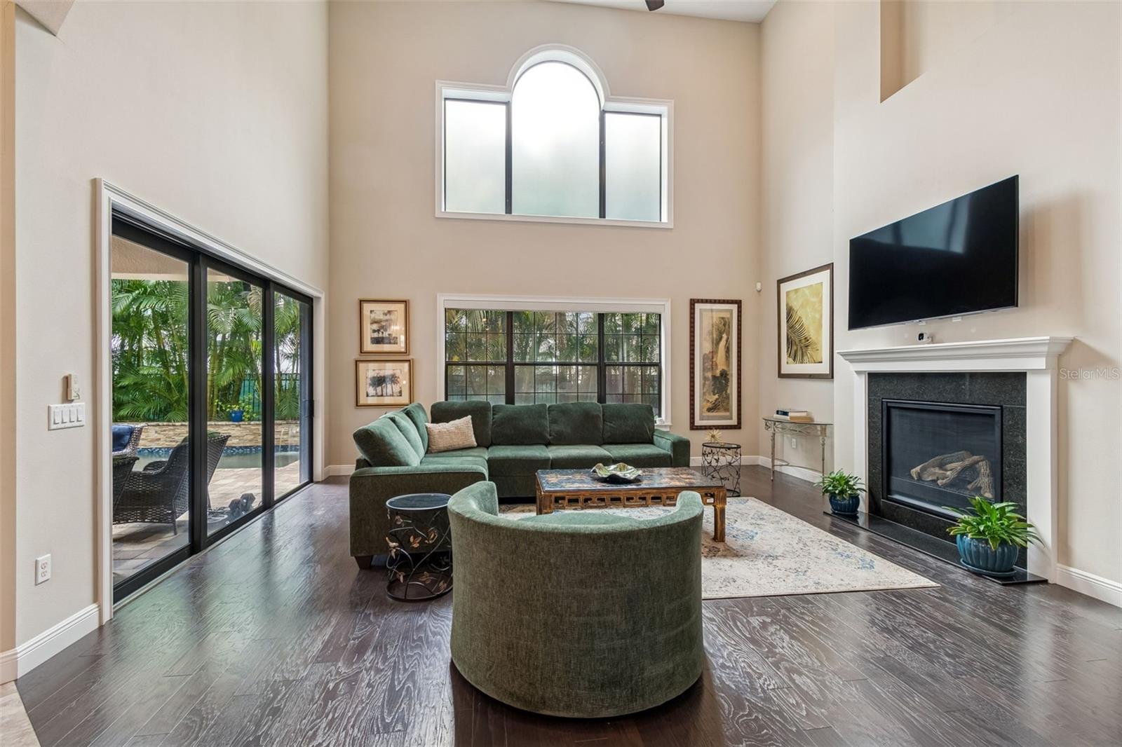 TB8475871 Property Photo