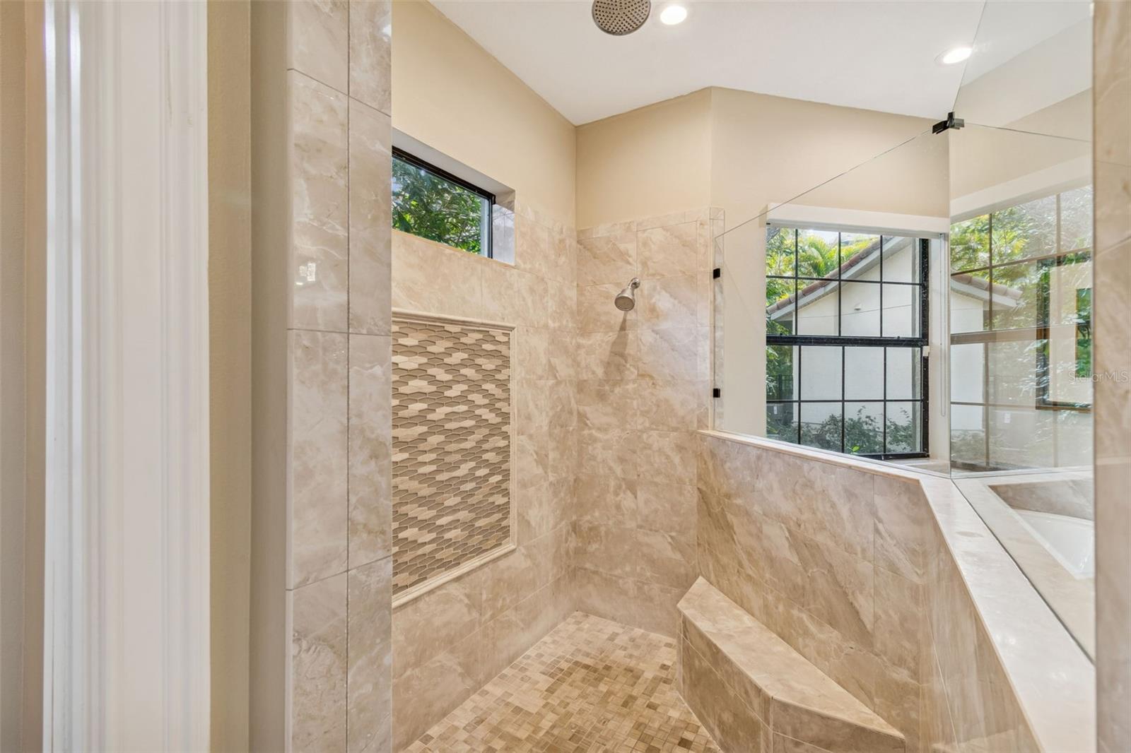 TB8475871 Property Photo