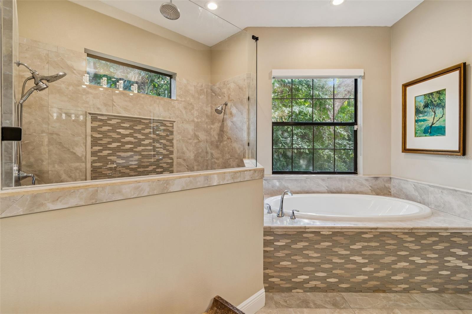 TB8475871 Property Photo