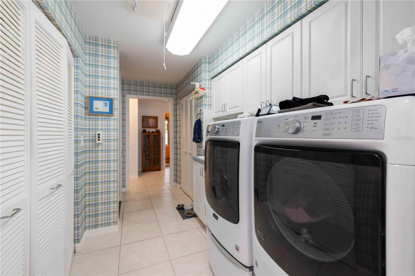 N6142947 Property Photo