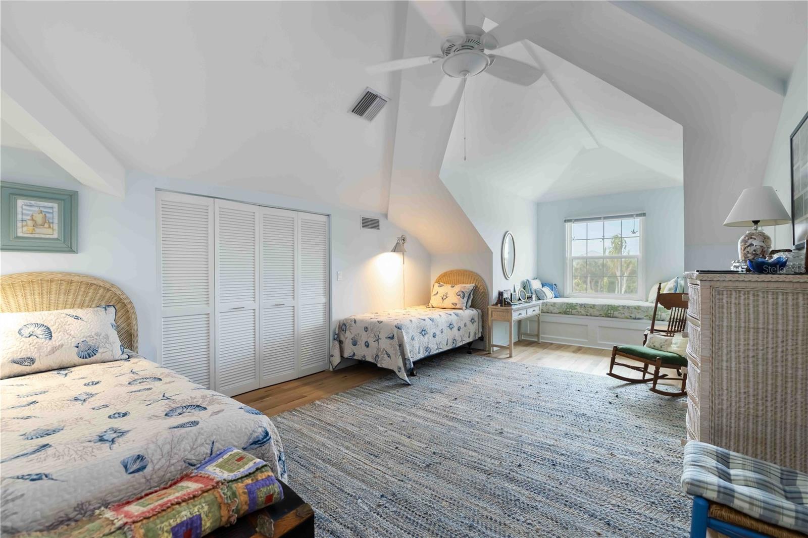 N6142947 Property Photo