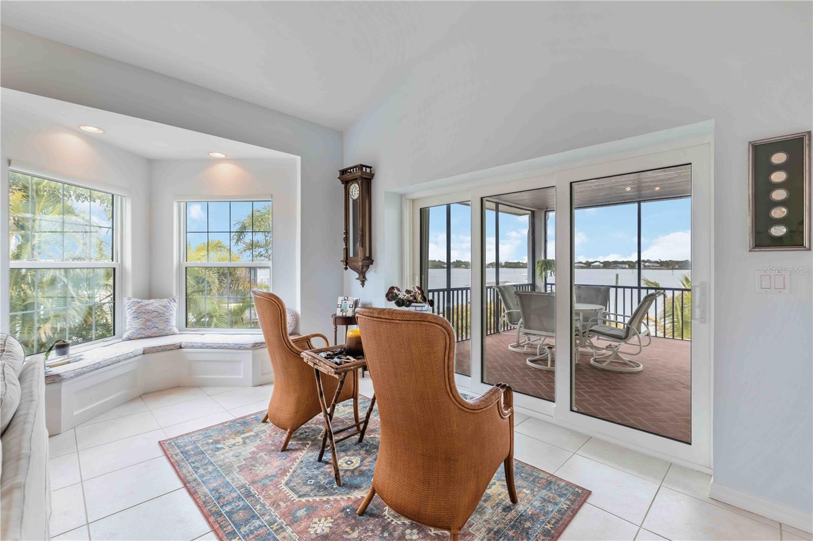 N6142947 Property Photo