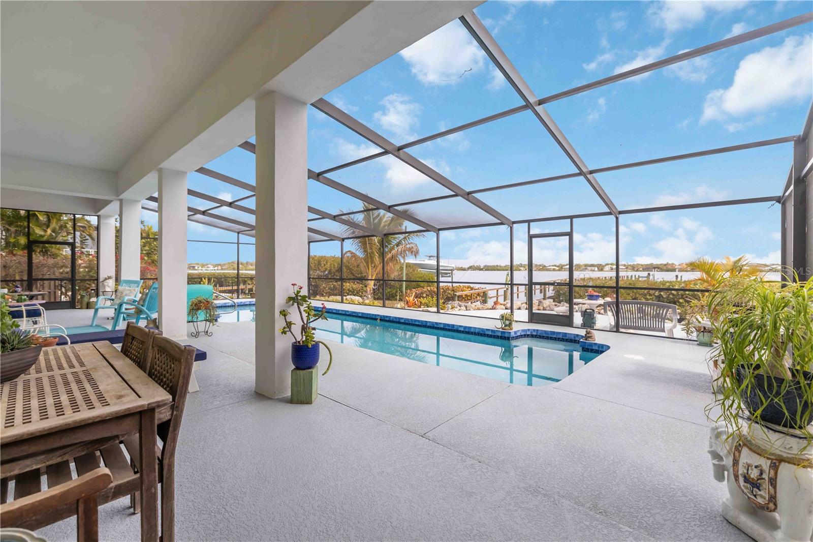 N6142947 Property Photo