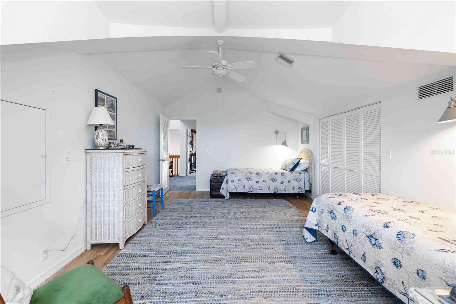 N6142947 Property Photo