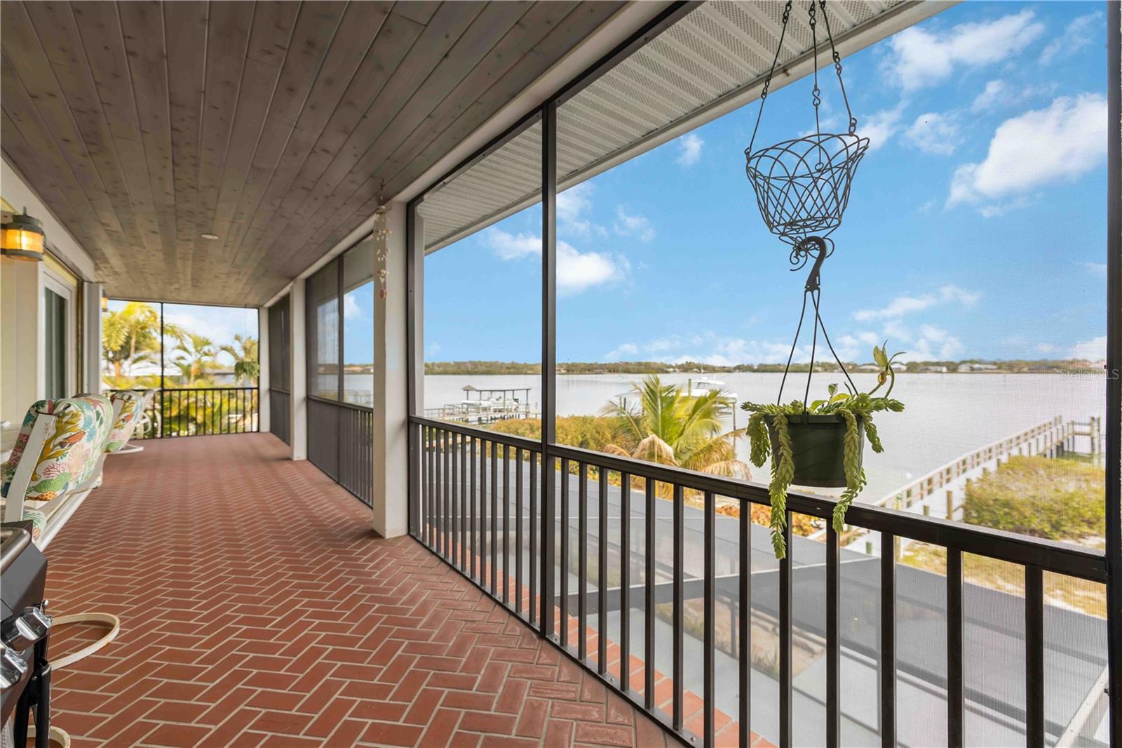 N6142947 Property Photo