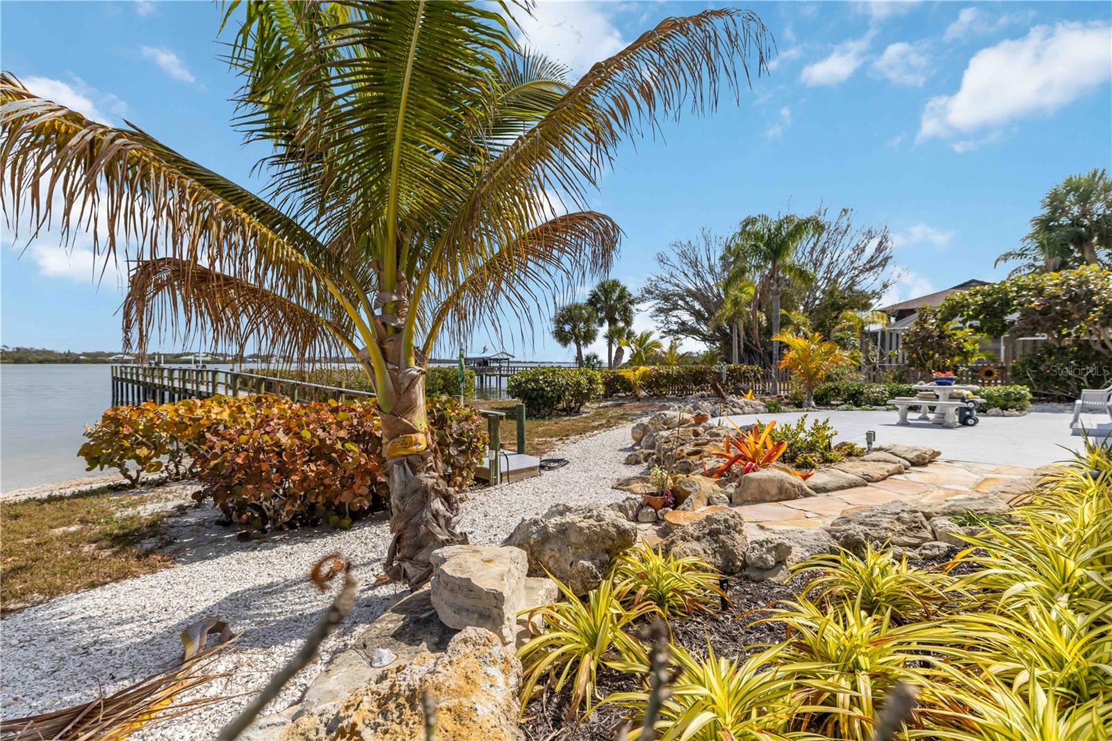 N6142947 Property Photo