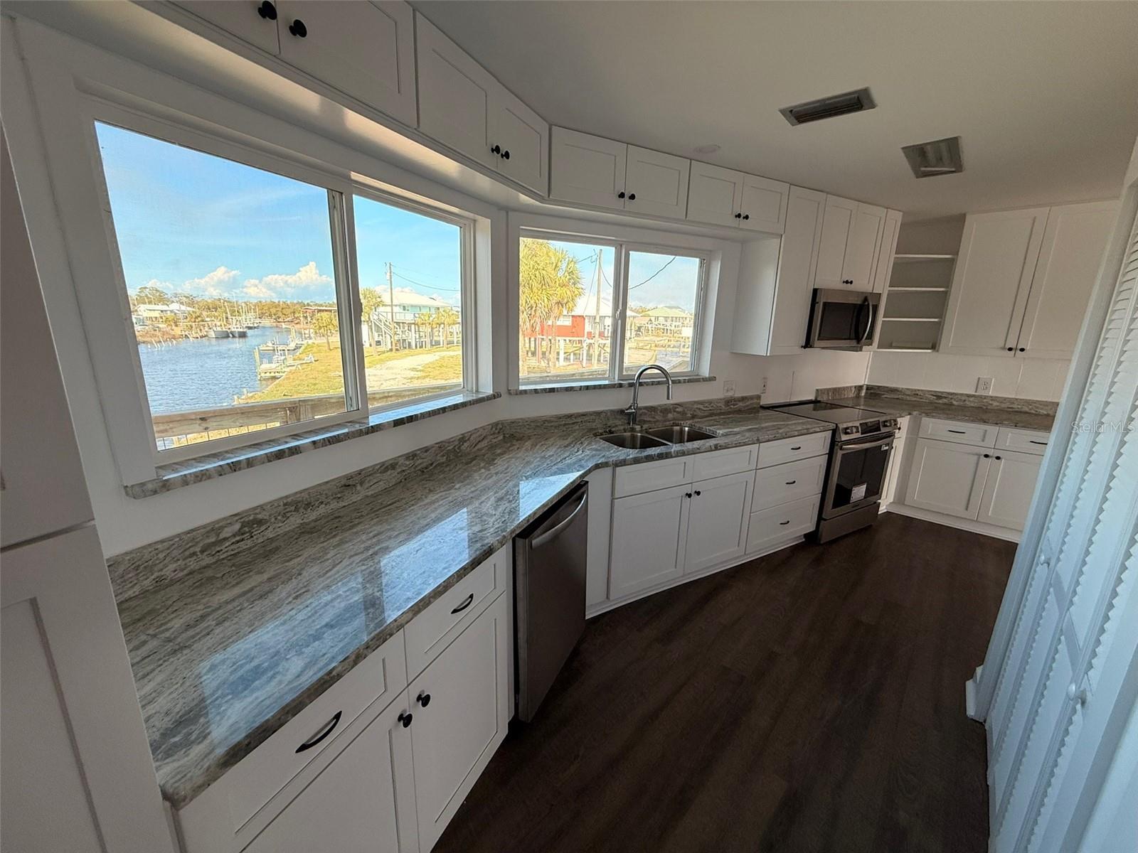 18 4TH ST, HORSESHOE BEACH, FL, 32648