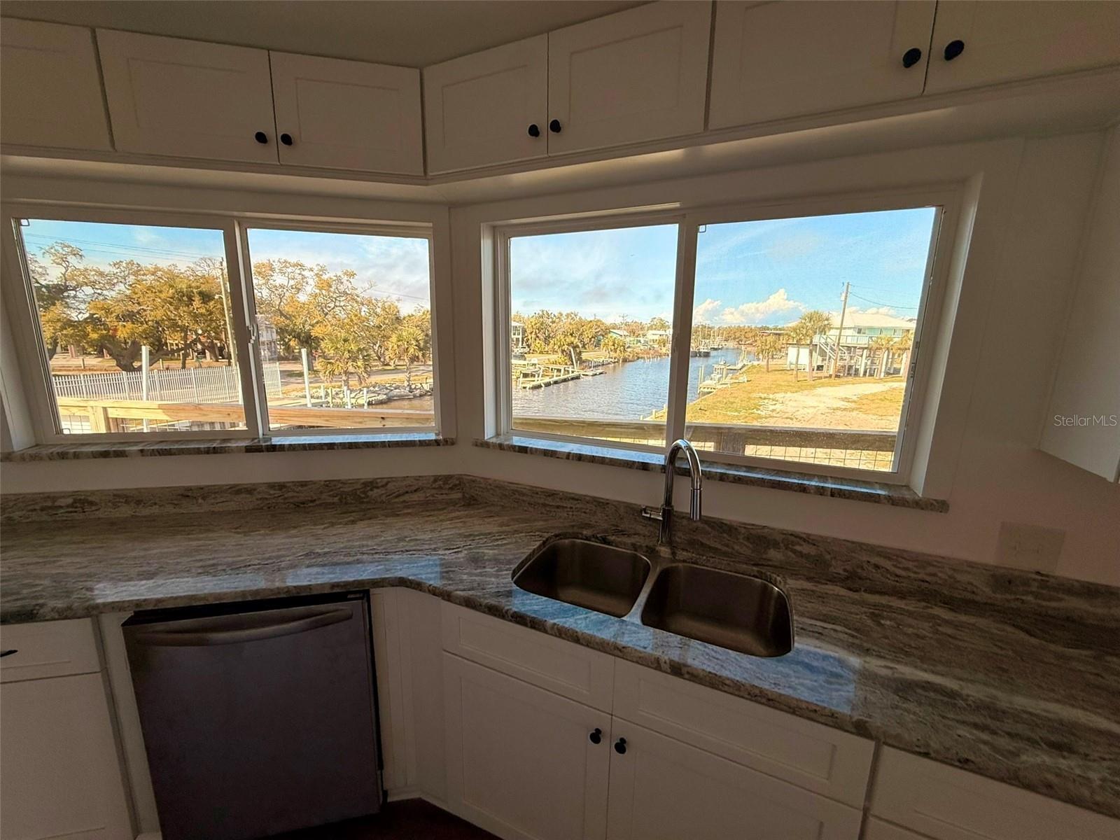 18 4TH ST, HORSESHOE BEACH, FL, 32648