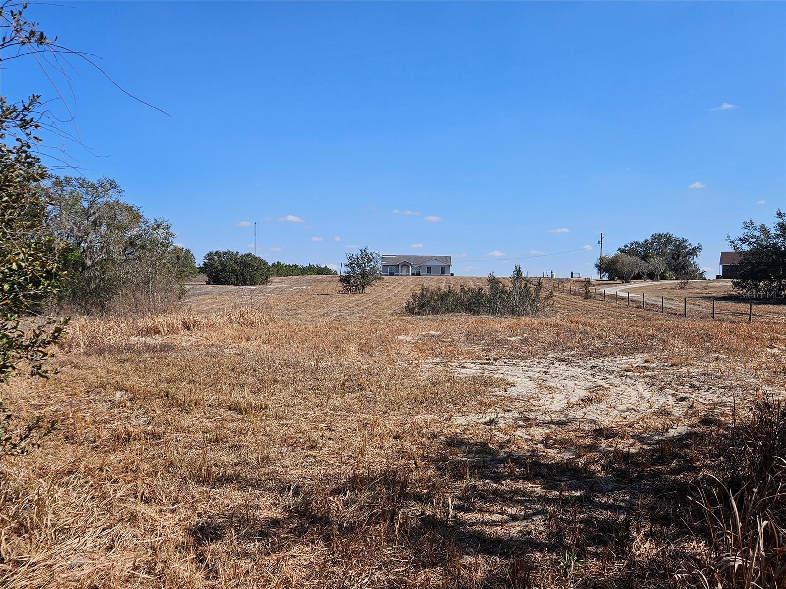 TB8475916 Property Photo