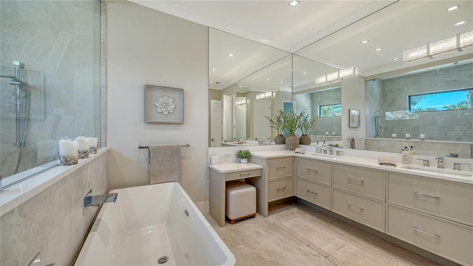 A4682428 Property Photo