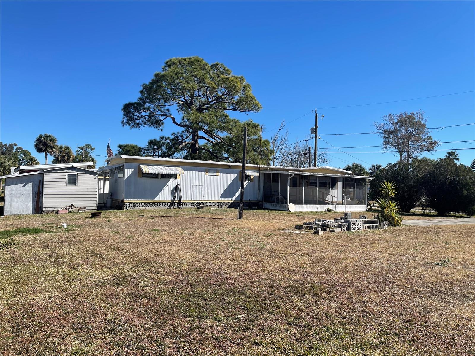 TB8475942 Property Photo