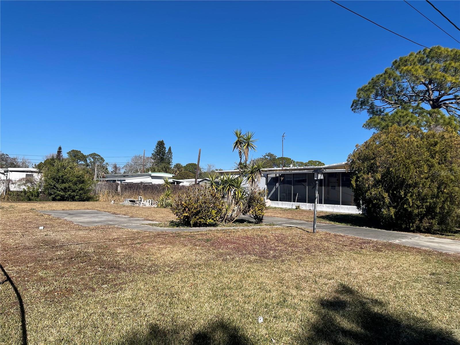 TB8475942 Property Photo