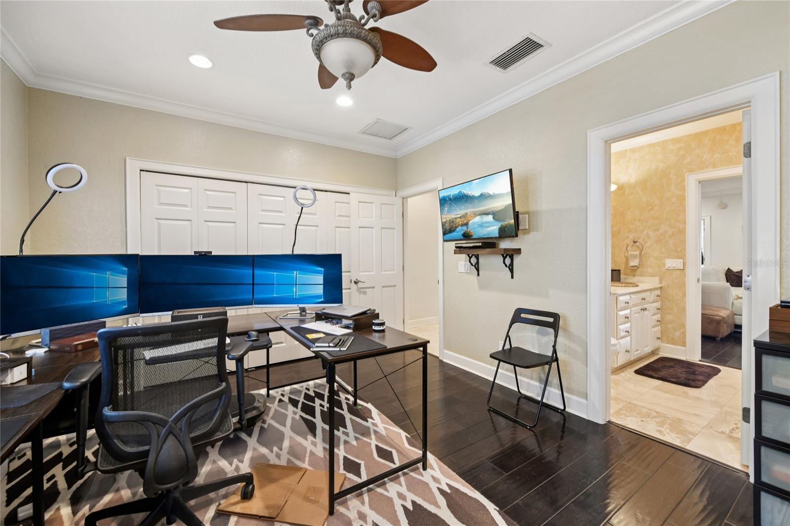 O6382287 Property Photo