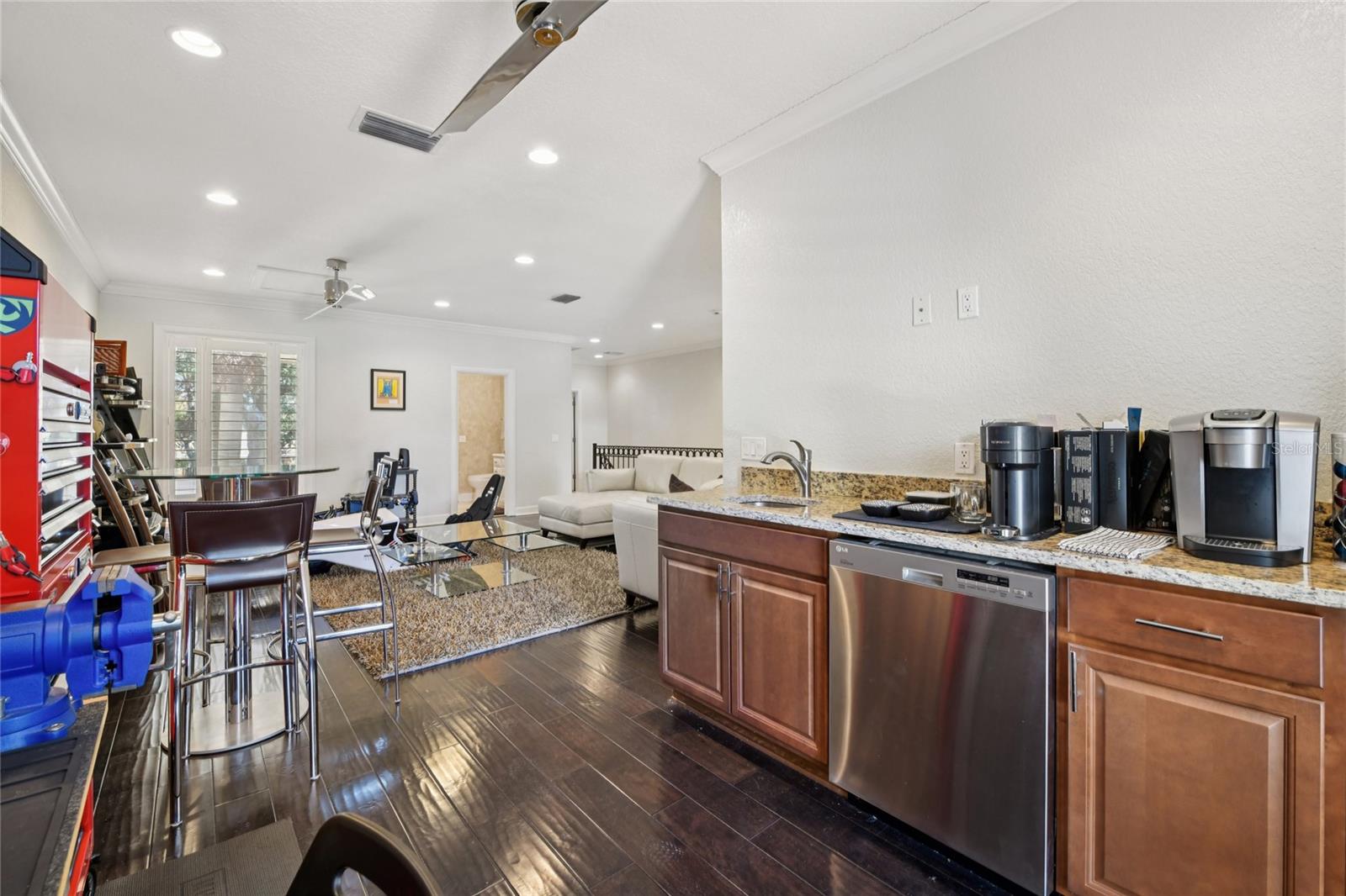 O6382287 Property Photo