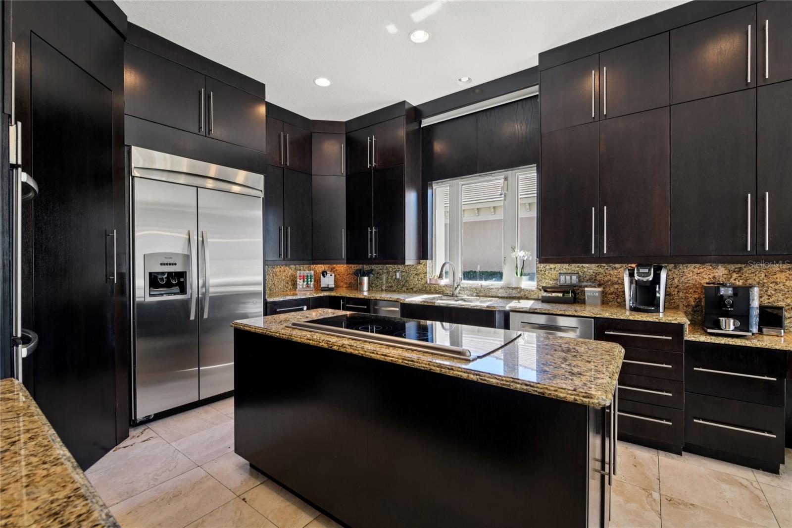 O6382287 Property Photo