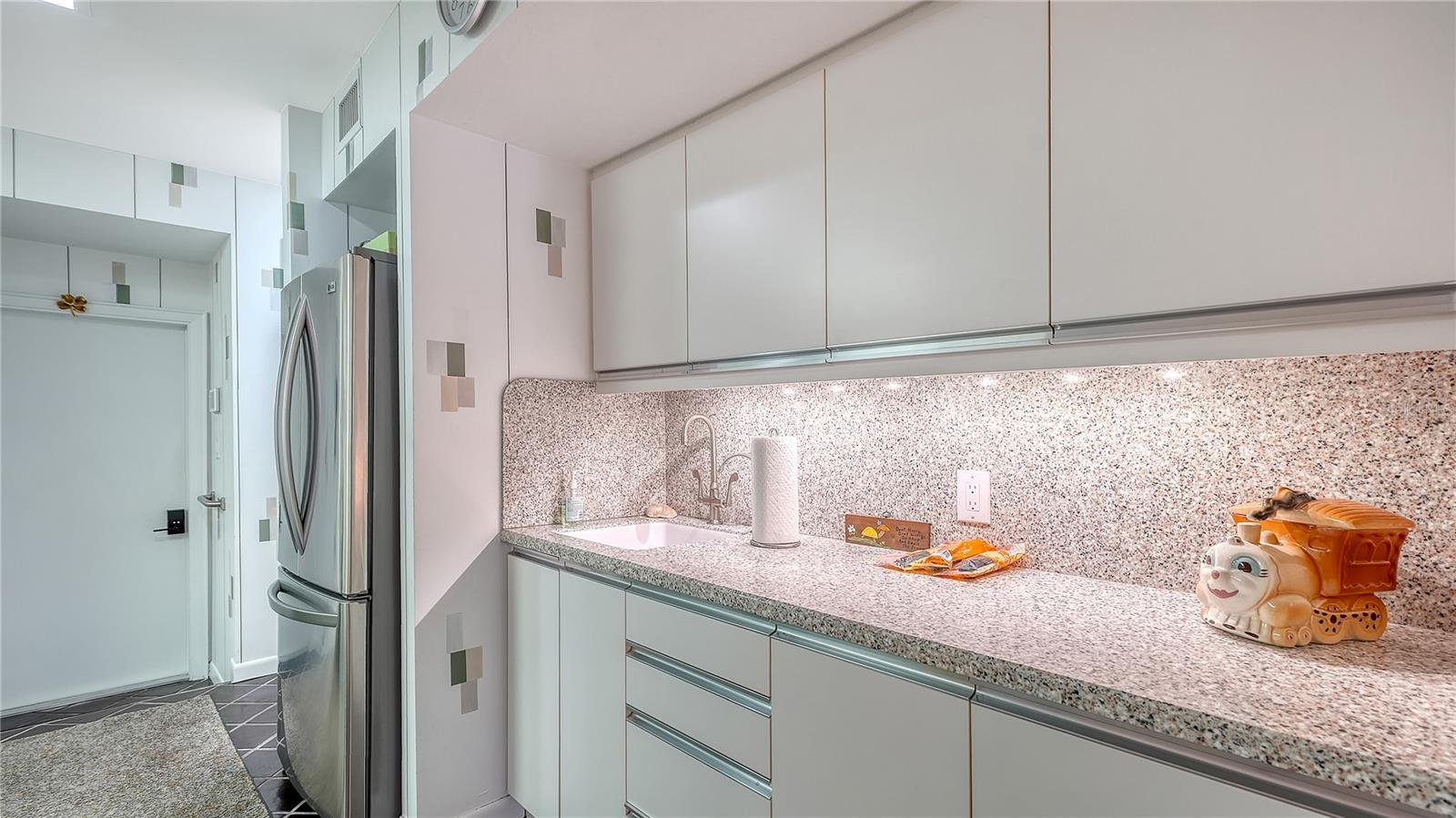 A4682484 Property Photo