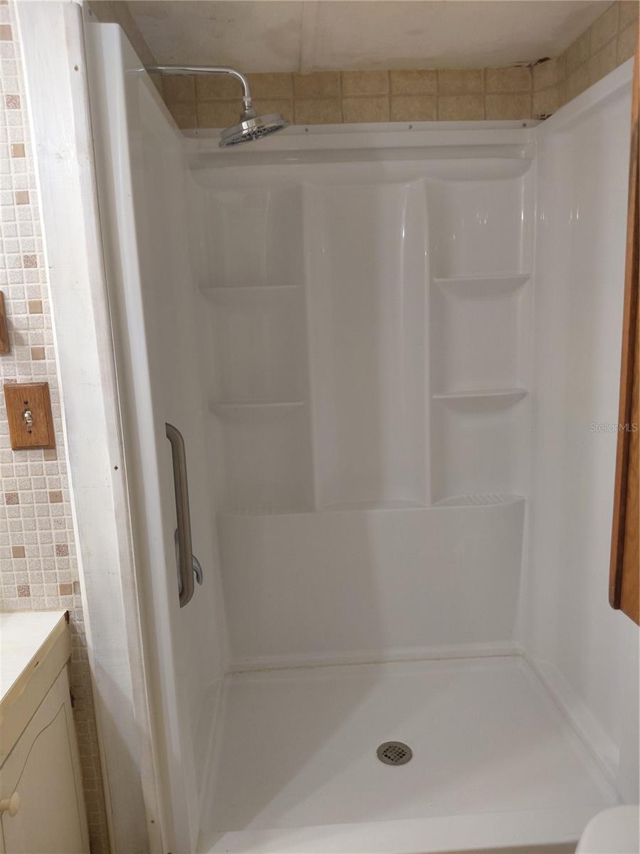 TB8476121 Property Photo