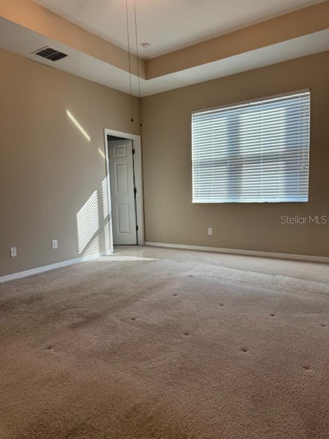 Master looking to walk in closet